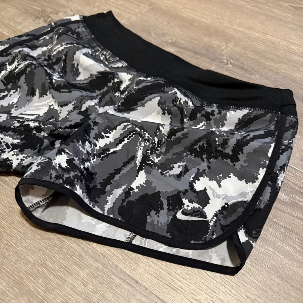 Nike Black and Gray Athletic Shorts with Reflective Finish-Size L